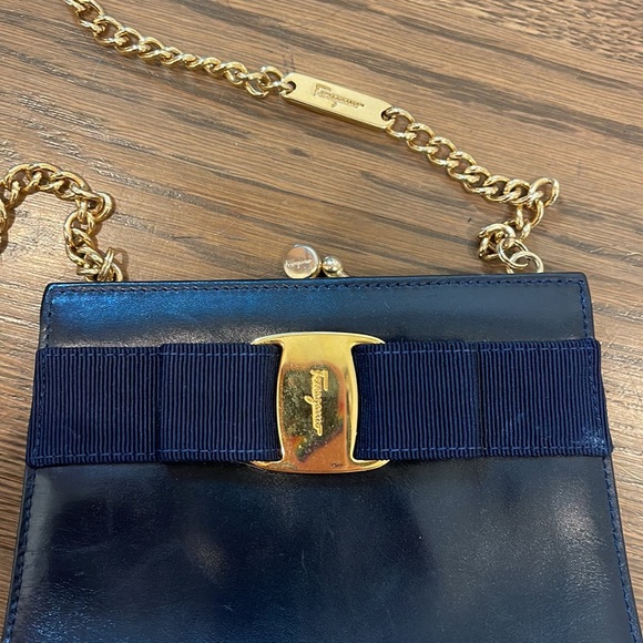 SALVATORE FERRAGAMO DARK BLUE CROSS BODY VINTAGE PURSE - Picture 7 of 8